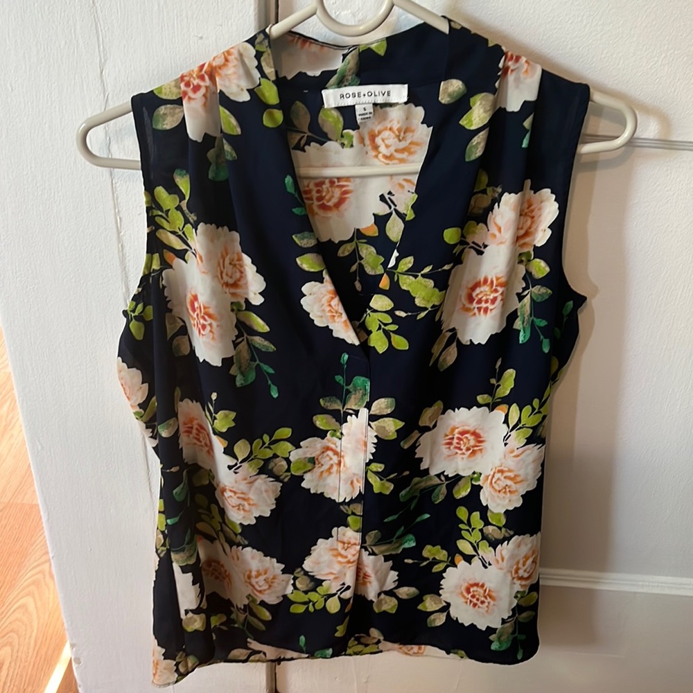 Small floral Rose & Olive tank/blouse